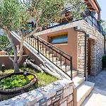 Villa Solta Stone House
