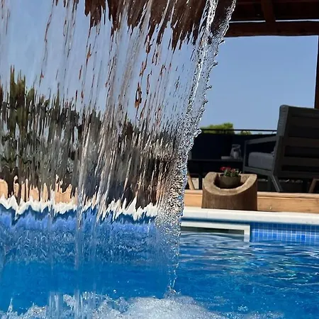 וילה Solta Stone House סטומורסקה