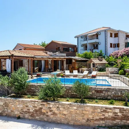 Villa Solta Stone House *