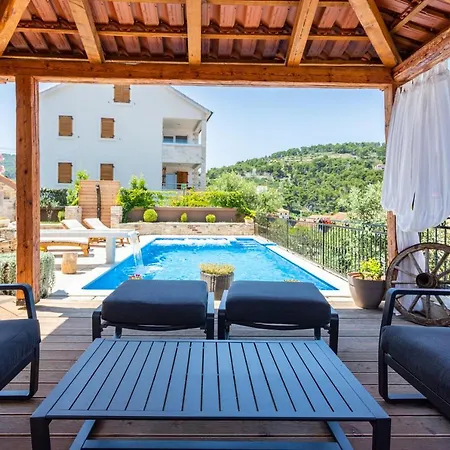 Solta Stone House 스토모르스카