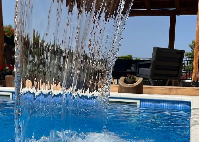 וילה Solta Stone House סטומורסקה