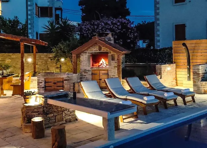 Solta Stone House *