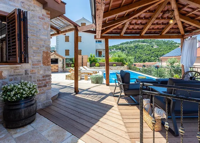 Solta Stone House * סטומורסקה