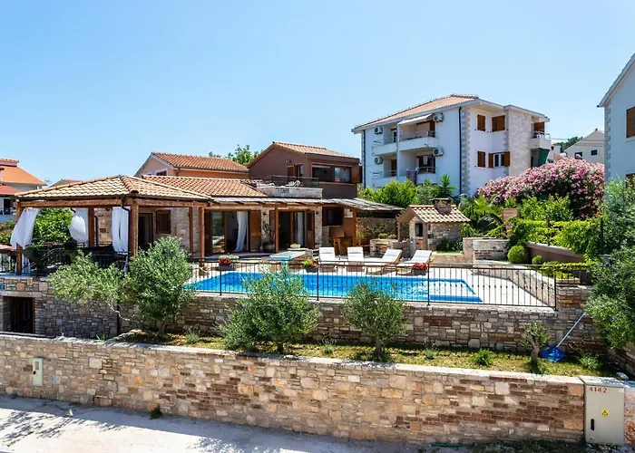 וילה Solta Stone House *